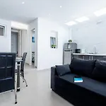 3 Charming In Americas Apartament
