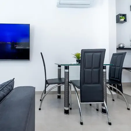 3 Charming In Americas * Playa de las Américas